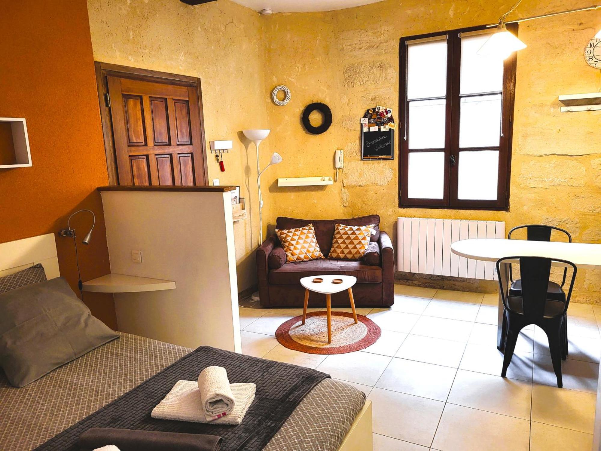 Ravissant Studio Uzes Exterior photo